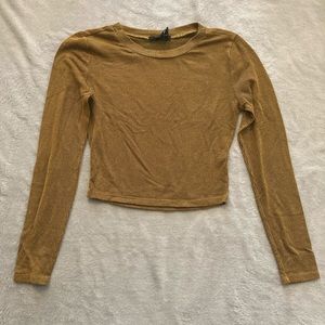 Mustard yellow stripped cropped top.